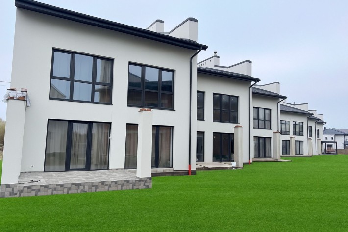 Продаж котеджів в Малехові. Без комісії. - фото 1