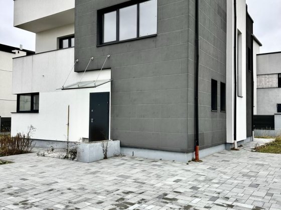 Продаж 3-кім. будинку з терасою та підвалом | Конопниця Конопниця