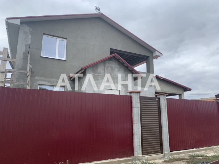 Фонтанка, капитальный дом из красного кирпича. - фото 1