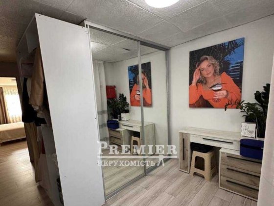 Продам сучасний 2-поверховий будинок в Наті Нерубайское