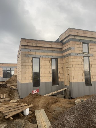 Стильий будинок у розстрочку. Готовність квітень. ПВ-30% - фото 1