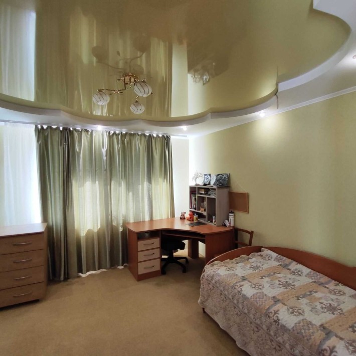 Продам капитальный 2-этажный дом в с. Нерубайское - фото 1