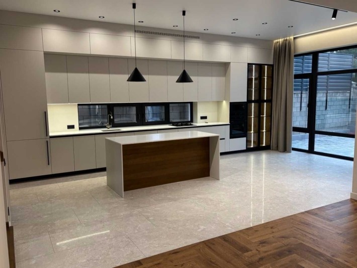 Новый дом с ремонтом и мебелью в Совиньоне у моря. - фото 1