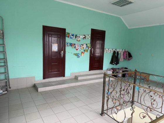 2х поверховий будинок - комерція . Держакт на землю. Торг!!! Усатове