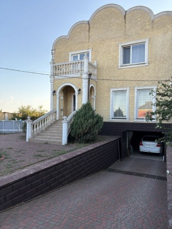 Великий та затишний будинок для сімʼї - фото 1