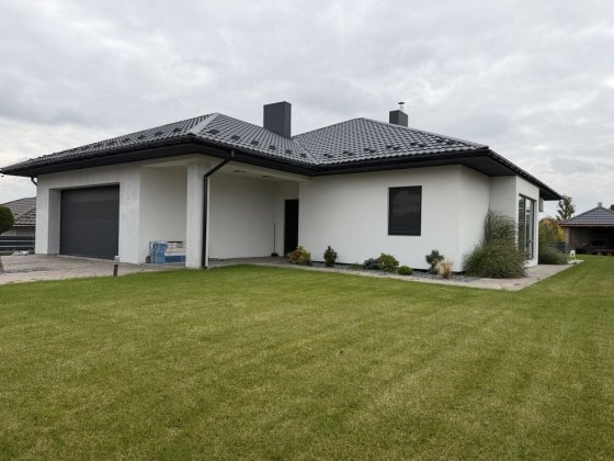 Продаю окремий будинрк в с. Біла Криниця Белая Криница