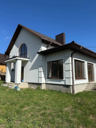 Продам готовий будинок з гаражем в передмісті, супер планування - фото 1