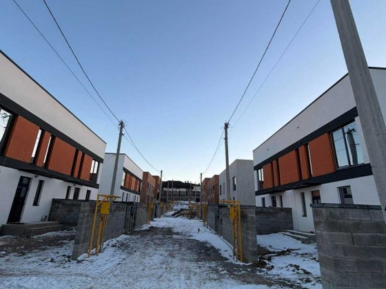 р Сучасний котедж на 2 поверхи з автономним газовим опаленням Обаров