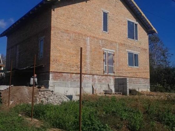 % Продаж окремого 2-поверхового будинку Колоденка Колоденка