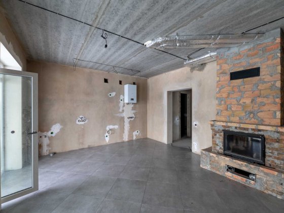 Новий цегляний будинок 100 м²  4 кімнати | тераса Корнин