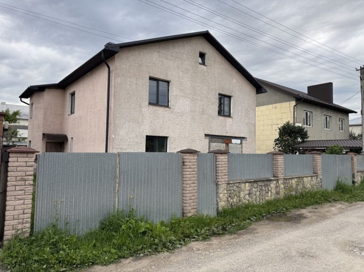 Продам двохповерховий будинок - фото 1