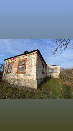 Будинок неподалік пожежної частини - фото 1