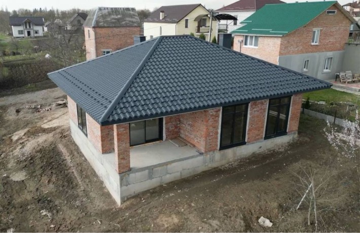 Продаж будинку в Лезнево - фото 1