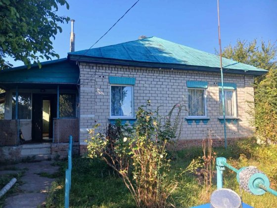 Приватний будинок з великою територією, з усіма комунікаціями Олишівка