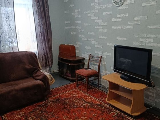 Продам квартиру в частном секторе (1/2 дома, в Шевченковском районе) Ростуще