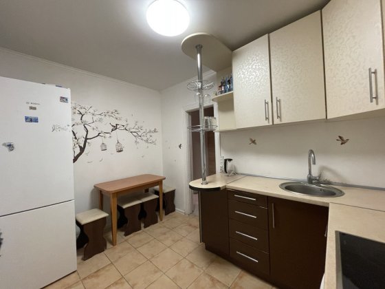 Продаж 3-к. квартири, Срібнокільська 14, Позняки Киев