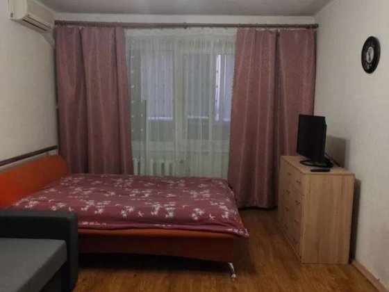 Продам 1-к квартиру вул. Вишняківська 5 Дарницький район Київ