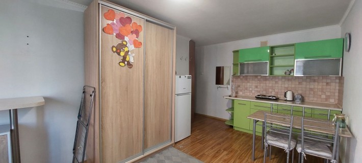 Продам комнату в коммуне 19 м2, ремонт, мебель, вся техника - фото 1