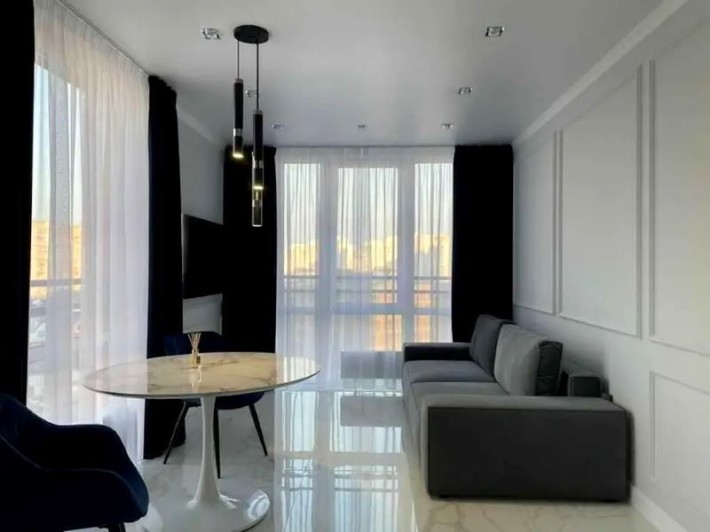 Продаж 2-к квартири вул. Дніпровська Набережна 16д - фото 1