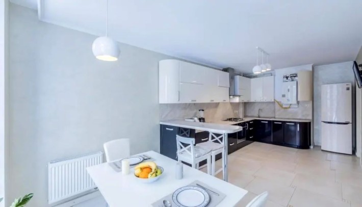 Продаж 3-к квартири вулиця Центральна 21б - фото 1