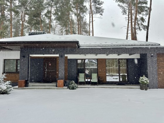 Продаж стильного будинку з ремонтом в Лісовій Бучі Буча