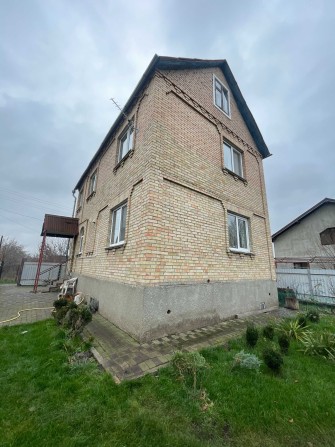 Продам будинок 146 м² у Бучі (Озерна) з двором 6 соток - фото 1