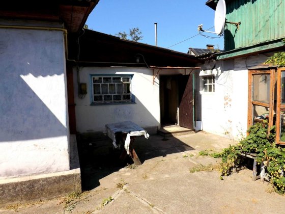 Вишневое продам дом 71 м2 под снос с участком 13.7 соток Вишневе