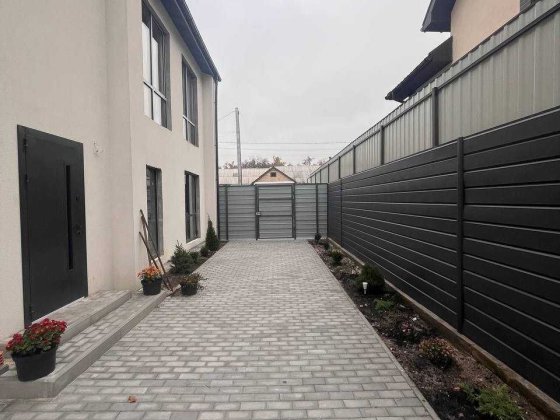 Таунхаус в Бучі, ТОП ЛОКАЦІЯ поруч школа, садочок, супермаркети Буча