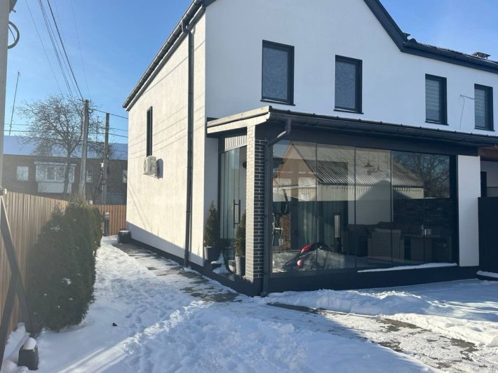 Продаж нового тауну з ремонтом Бровари - фото 1