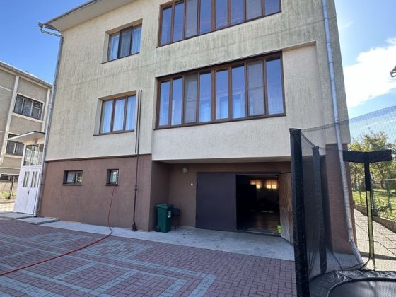 Терміновий продаж будинок з ремонтом все залишається ,ділянка 20 сотих Ивано-Франковск