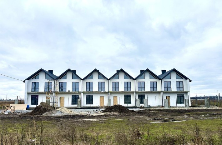 Таунхаус 58 м² + дворик 25 м² | Без комісії | Військбуд - фото 1