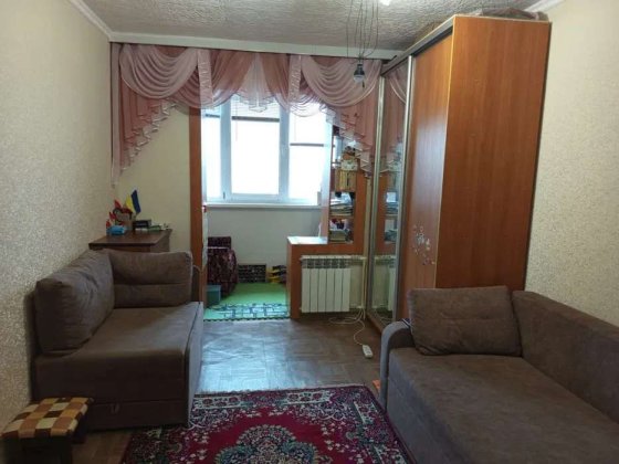 Продаж 4-к квартири вул. Прилужна 14 Киев