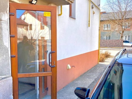 ТЕРМІНОВО 2-кімнатна квартира в напівособняку з земельною ділянкою Ивано-Франковск