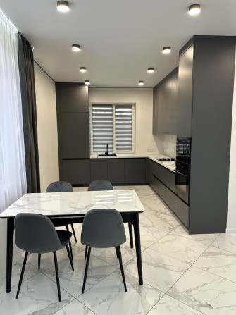 Будинок 120 м2 з ремонтом в закритому котеджному містечку. Буча - фото 1