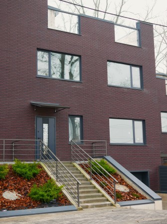 Таунхауси в серці міста Буча! Велика кухня-вітальня. - фото 1