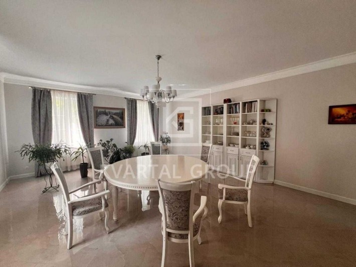 Продам ГАРНИЙ будинок з РЕМОНТОМ, меблями біля лісу. 231м2. Газ. - фото 1