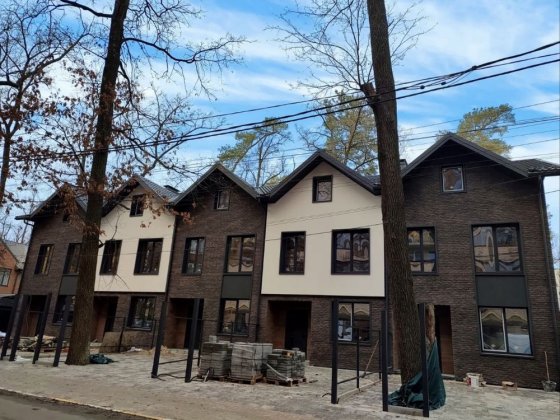 Таунхаус з мансардою по вул.Київська біля садочку Ирпень