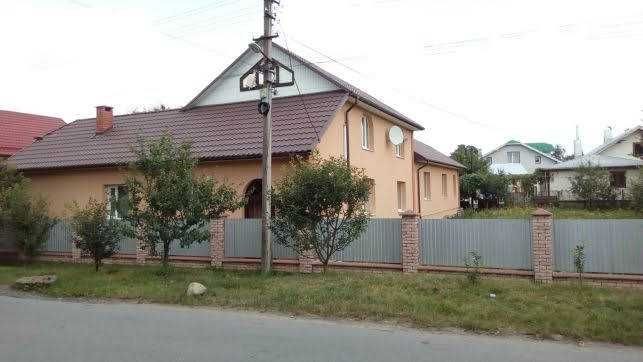 Просторий будинок на 10 сотках з двома окремими входами - фото 1