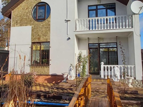 Власний будинок 140 м2 з ремонтом на 6 сотках в Лісовій Бучі Буча