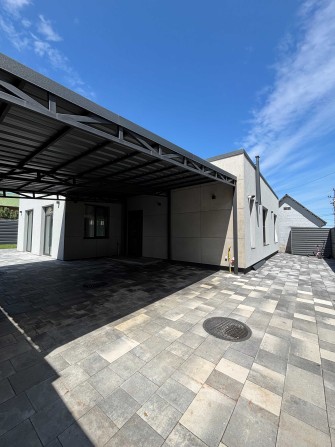 Продаж будинку в закритому котеджному містечку, з ремонтом - фото 1