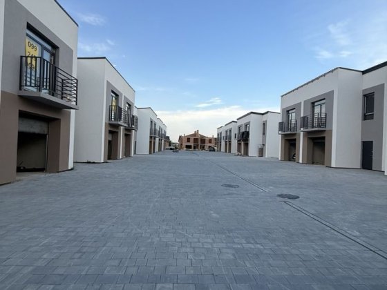 Продам таунхаус площею 135 м² з земельною ділянкою 2 сотки. Івано-Франківськ