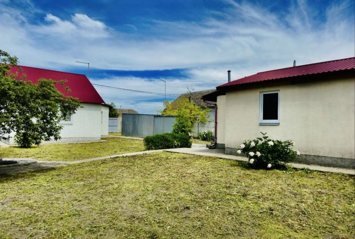 Продаж Двух Будинків на 8 сот 36 кв.м та 45 кв.м Генератор Центр міста - фото 1