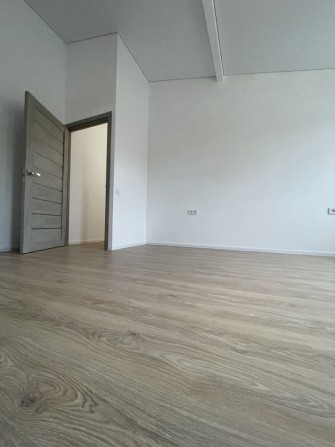 167 м2 - 58500 $ ! 52 м2 з ремонтом + 100 м2 тераса + 15 м2 паркомісце - фото 1