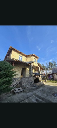 Будинок в Ірпені з газовим опаленням. Є гараж в мінімальне оформлення - фото 1