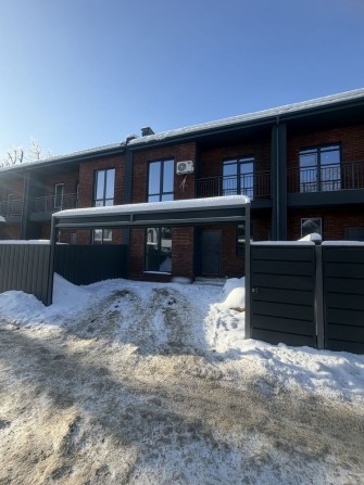 Таунхаус з балконом 100м2. Новий якісний ремонт. Газ - фото 1