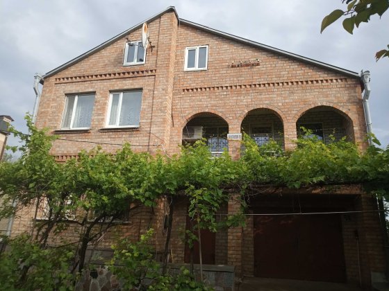 Продам будинок в  Кривому Розі Покровський район