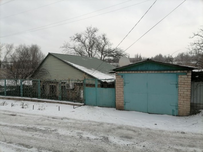 Продам/Сдам 4-ех комнатный дом на ЮГОКе, Матрёновка - фото 1