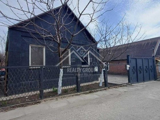Продаж будинку на Дзержинці в тихому провулку ремонт в 2022 року Кривий Ріг