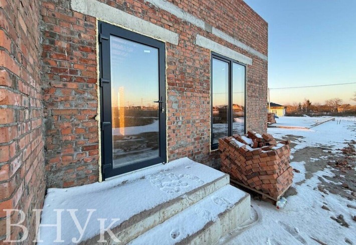 Продаю цегляний дуплекс  панорамними вікнами - фото 1