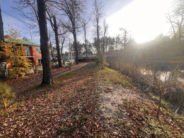 Продаж сучасного таунхаусу біля озера - фото 1